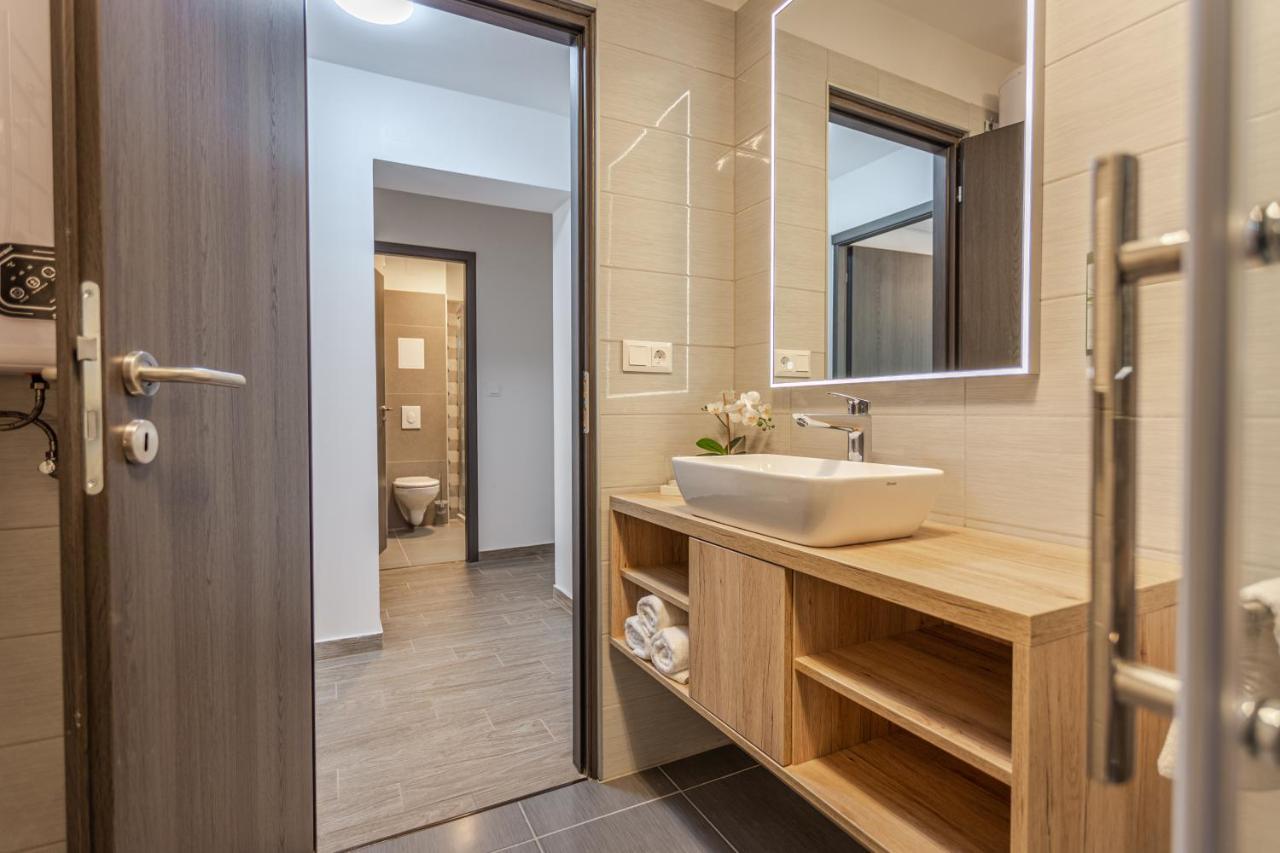 Viktoria Apartman ยูลา ภายนอก รูปภาพ