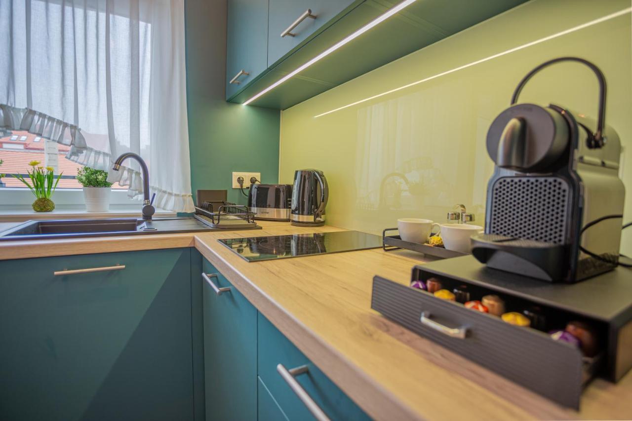 Viktoria Apartman ยูลา ภายนอก รูปภาพ