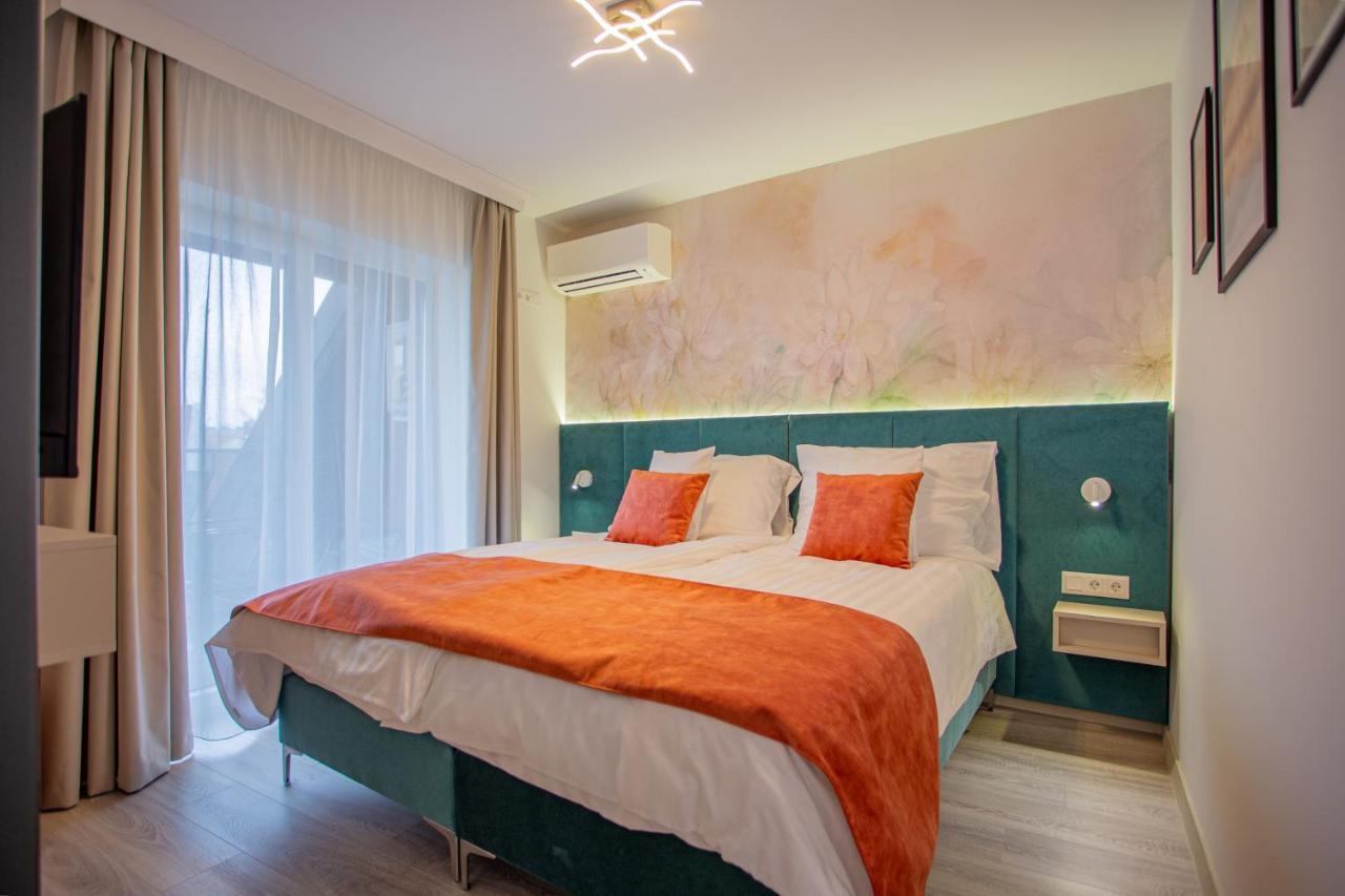 Viktoria Apartman ยูลา ภายนอก รูปภาพ