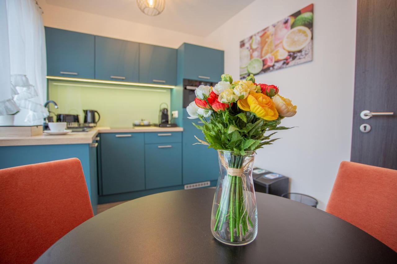 Viktoria Apartman ยูลา ภายนอก รูปภาพ