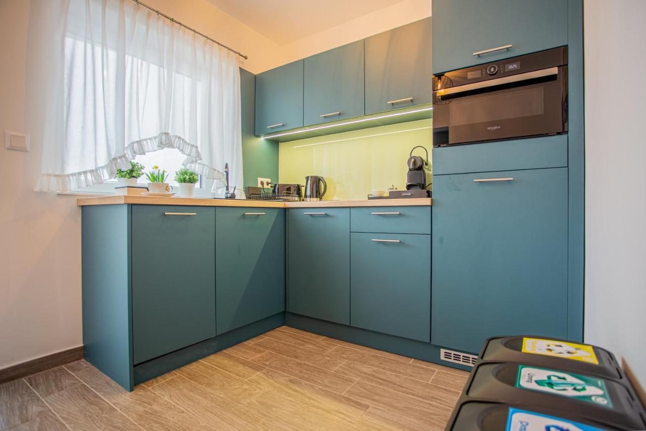 Viktoria Apartman ยูลา ภายนอก รูปภาพ